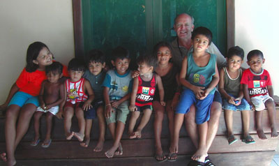 Dentist Dr. Greer volunteering in Brazil